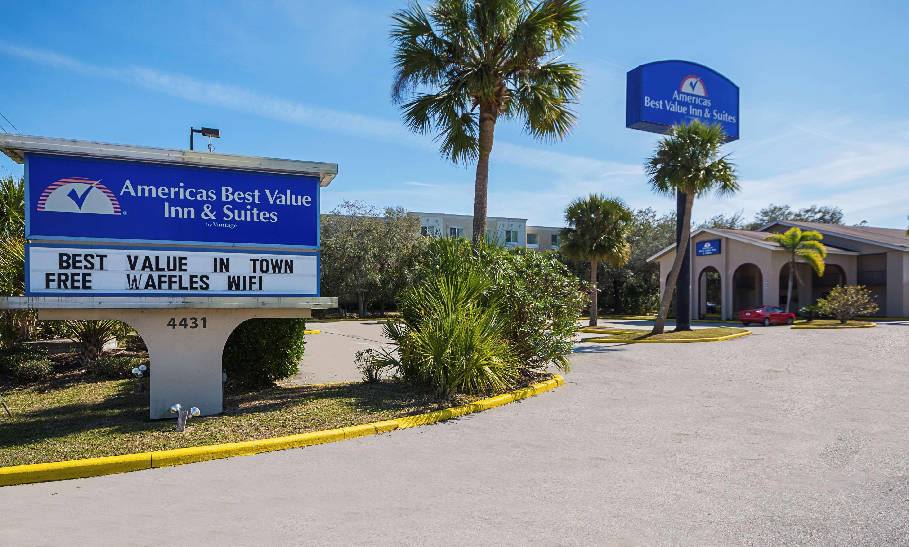 Americas Best Value Inn & Suites Мелбърн Екстериор снимка