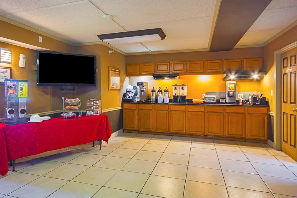 Americas Best Value Inn & Suites Мелбърн Екстериор снимка