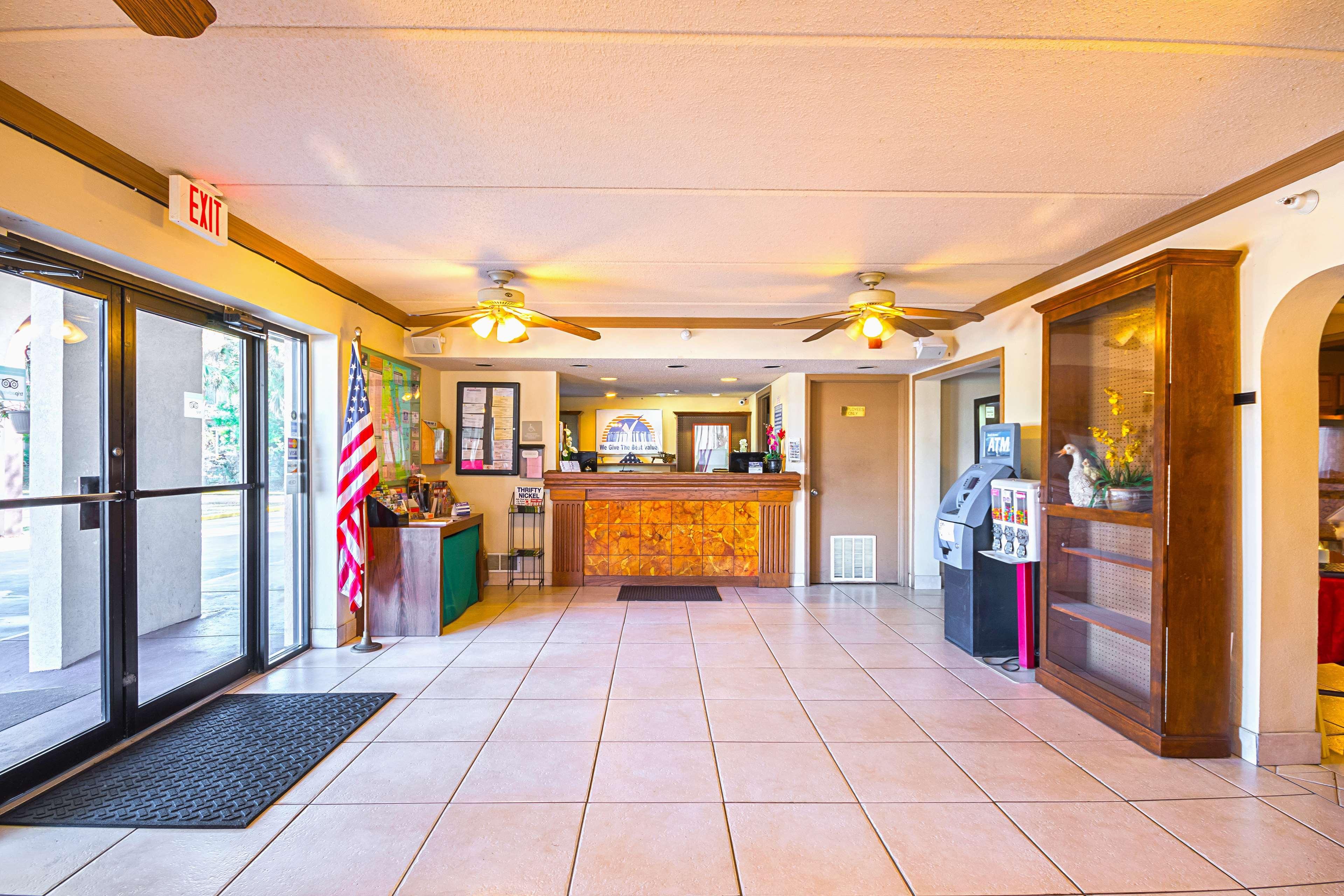 Americas Best Value Inn & Suites Мелбърн Екстериор снимка